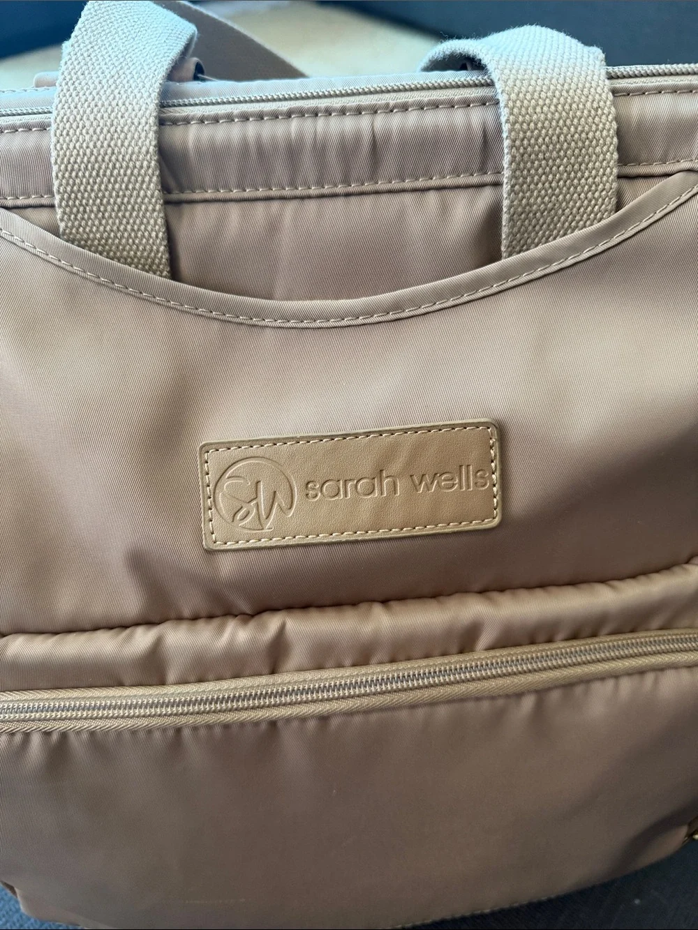 Sarah Wells norah pump bag latte